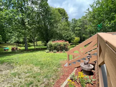 Grumpy Bear Cabin 27