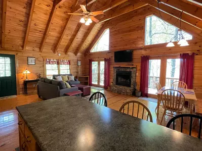 Lazy Bear Lodge 12