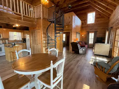 Hillside Hideaway 8