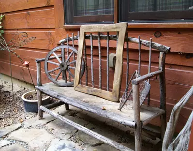 Nana's Creekside 39