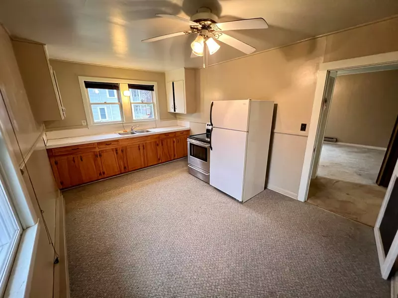 Long Term Rental 1114 kitchen