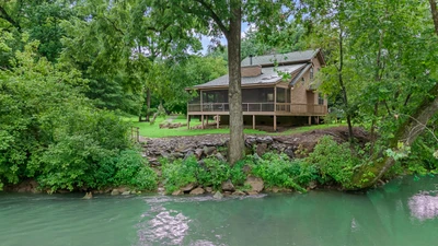 Almost Heaven-Riverfront Getaway