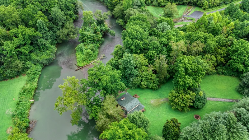 Almost Heaven-Riverfront Getaway