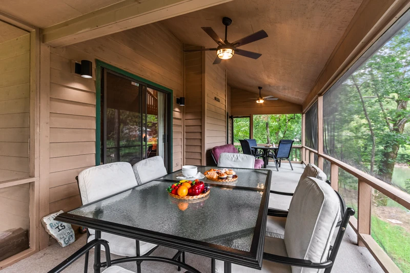 Almost Heaven-Riverfront Getaway