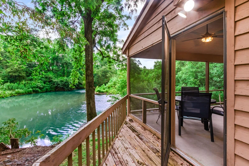 Almost Heaven-Riverfront Getaway