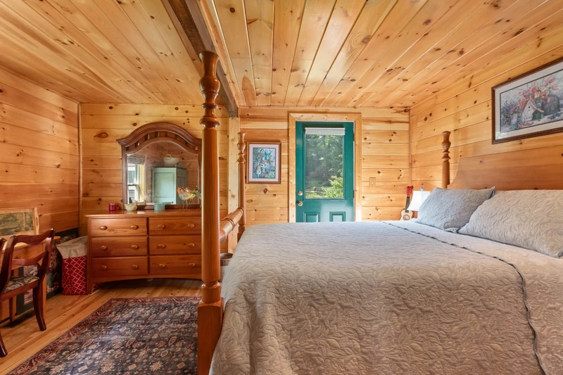 The Cozy Cabin