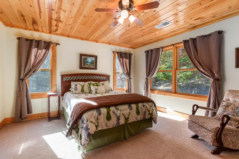 One Away Cabin-Wrap-around Porch