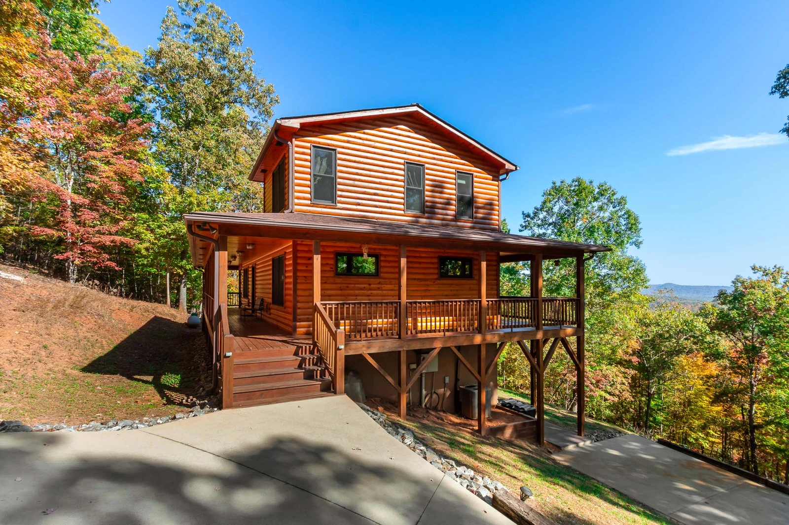 One Away Cabin-Wrap-around Porch