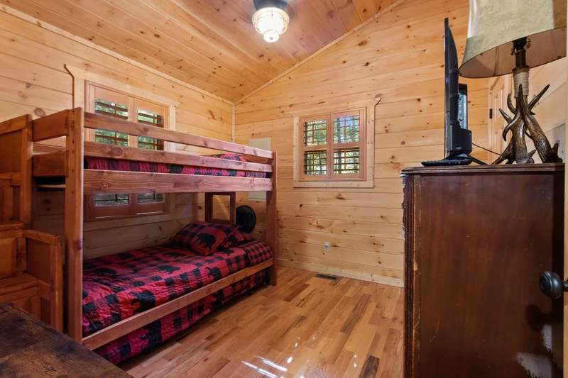 Little Bear Cabin