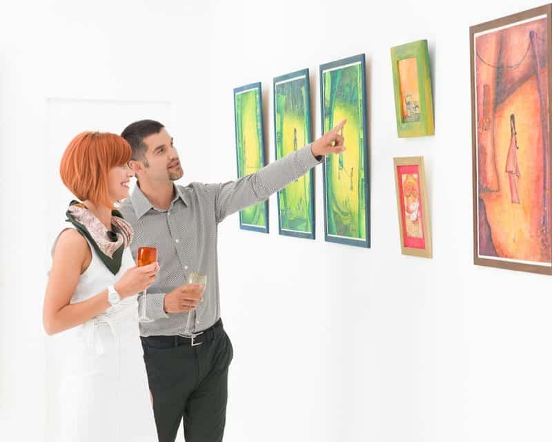 Couple in an art gallery