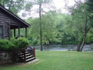 Harmon Home cabin on the Hiwassee river