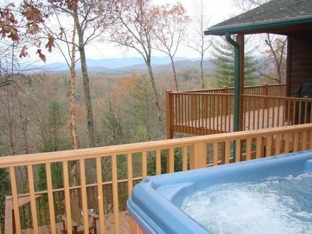 3 Ways to Enjoy Summer Vacation at Our Cabins in Murphy North Carolina for Rent.