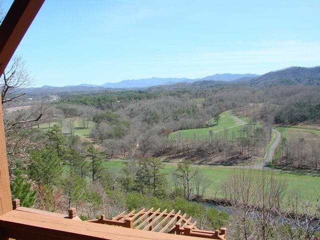 Beautiful view of the North Carolina Smoky Mountains from a cabin rental in Murphy NC.