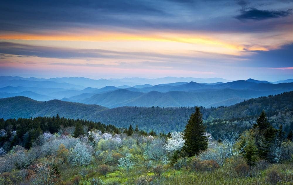 Beautiful photo of the mountains in North Carolina